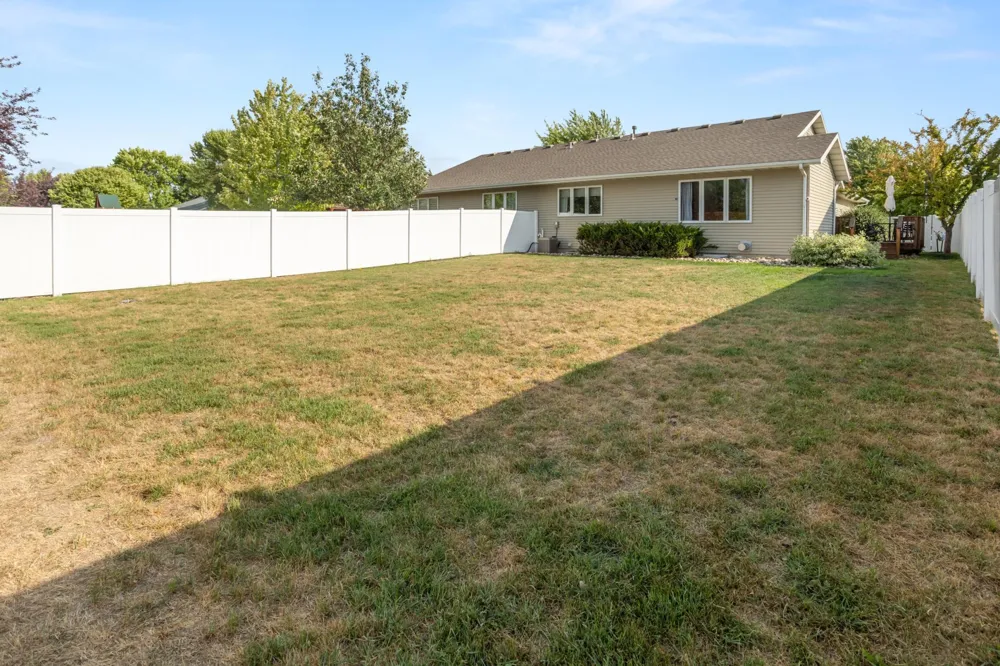 3303 30th Avenue S Fargo, ND 58103