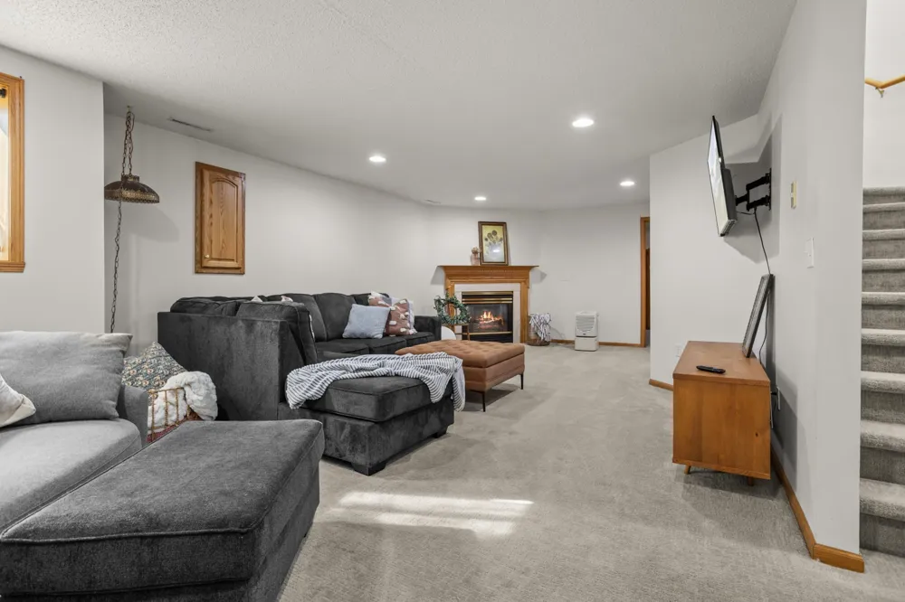 3303 30th Avenue S Fargo, ND 58103