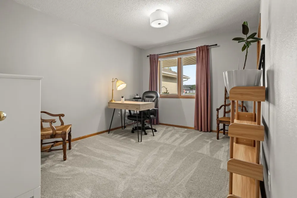 3303 30th Avenue S Fargo, ND 58103