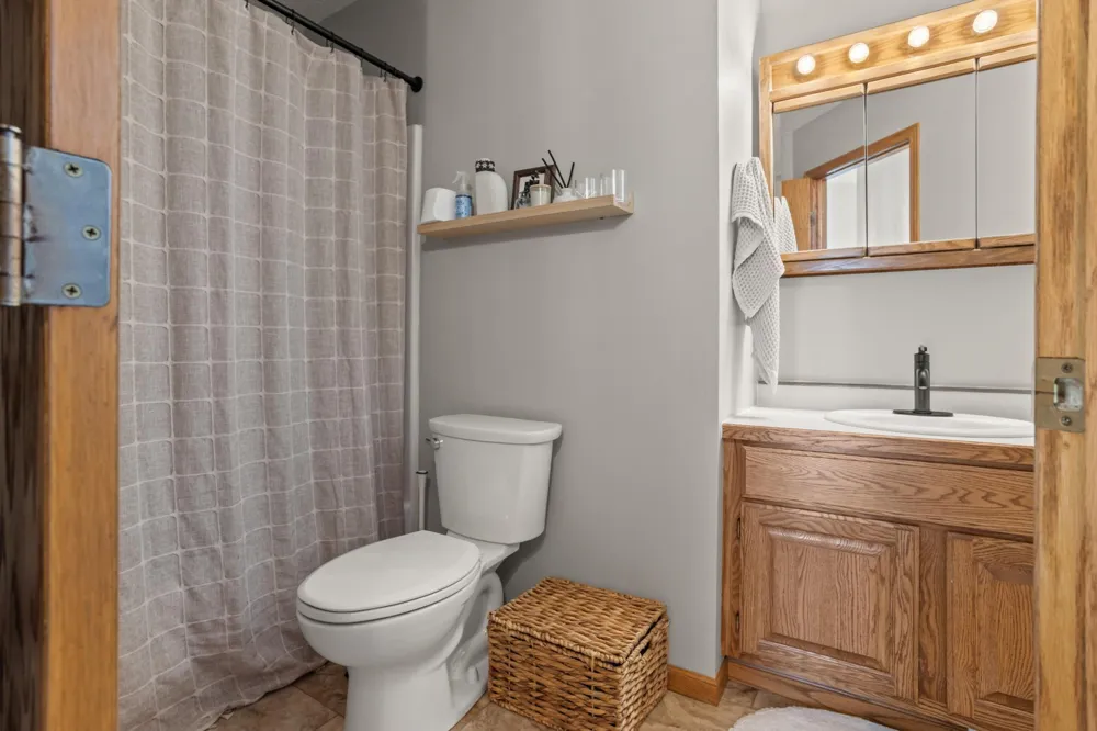 3303 30th Avenue S Fargo, ND 58103