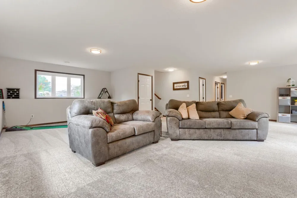 1224 242nd Way NE East Bethel, MN 55005