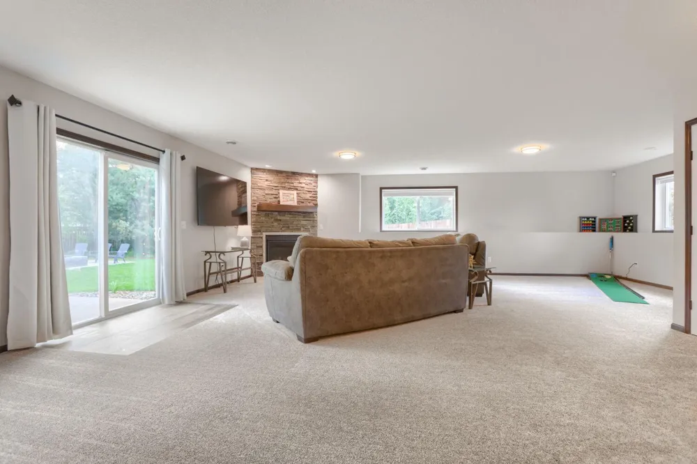 1224 242nd Way NE East Bethel, MN 55005