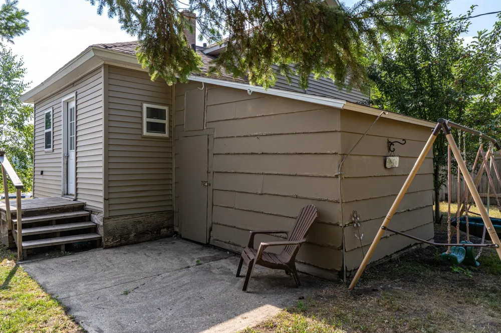 512 6th Street W Crookston, MN 56716