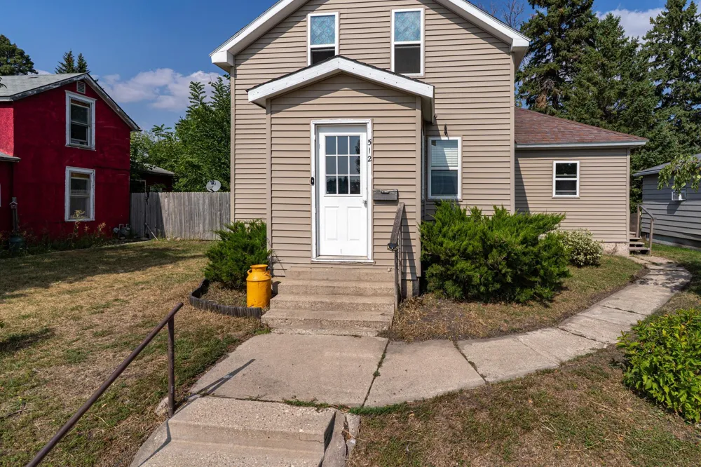 512 6th Street W Crookston, MN 56716