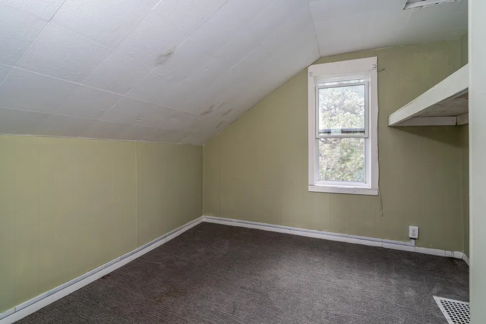 512 6th Street W Crookston, MN 56716