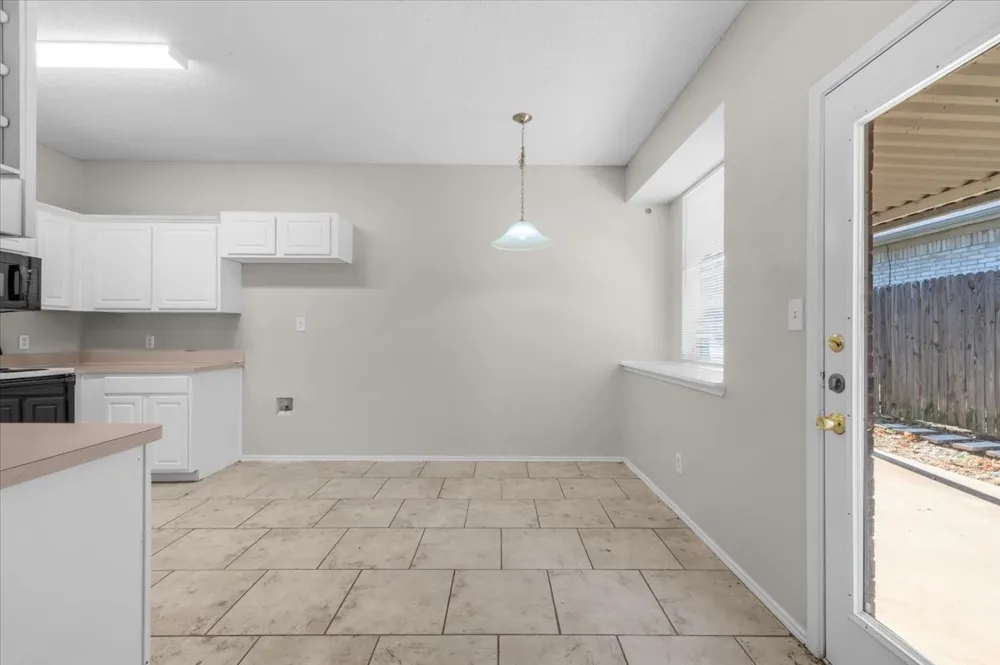 3933 Parkhaven Drive Denton, TX 76210
