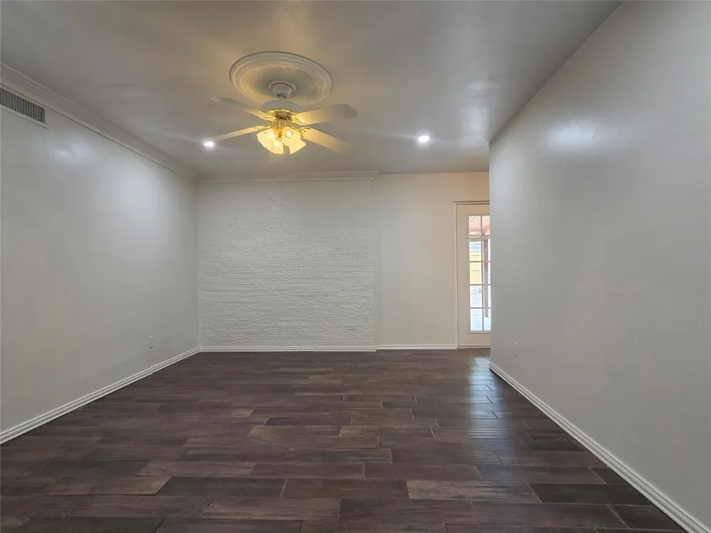 5102 Preston Trail Garland, TX 75043
