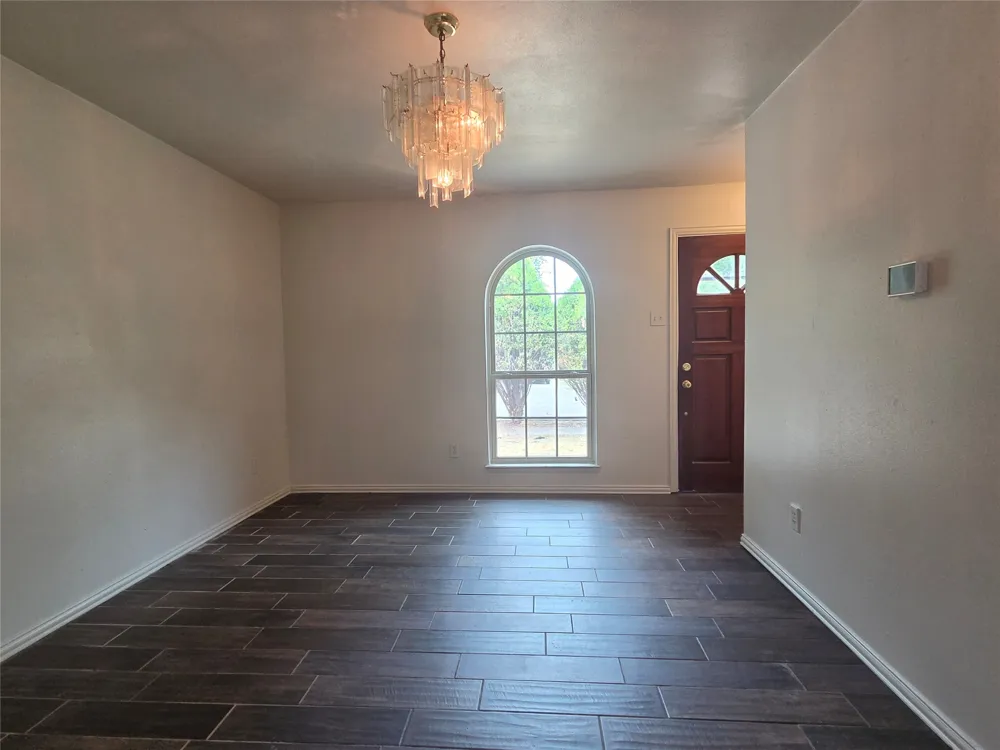 5102 Preston Trail Garland, TX 75043