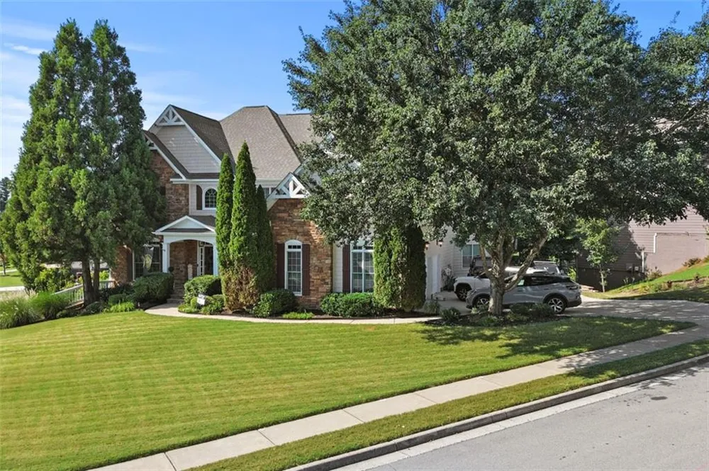 17 Snap Dragon Lane Dallas, GA 30132