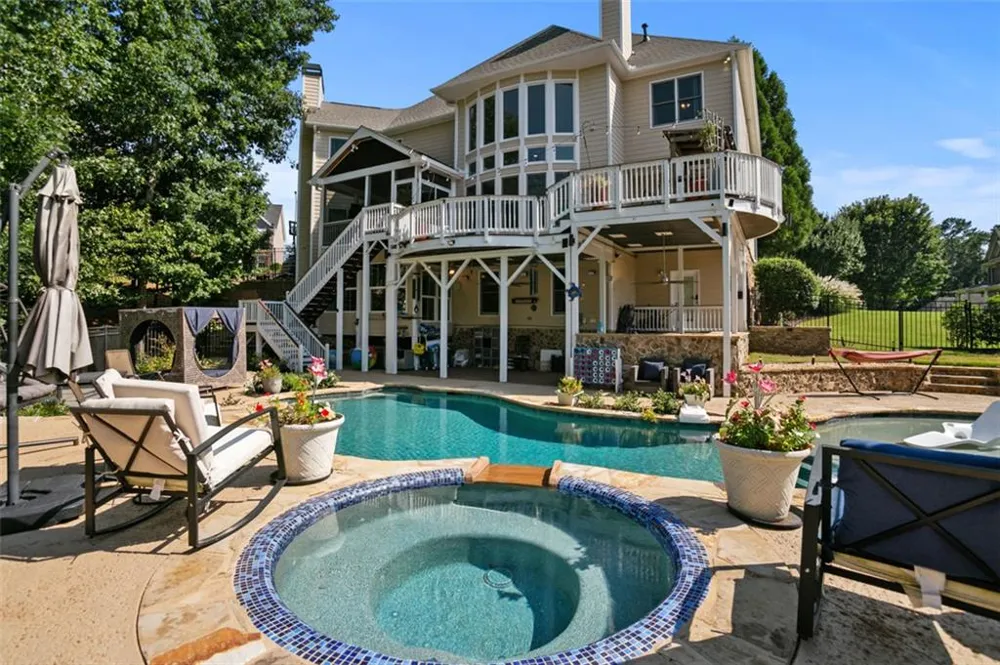 17 Snap Dragon Lane Dallas, GA 30132