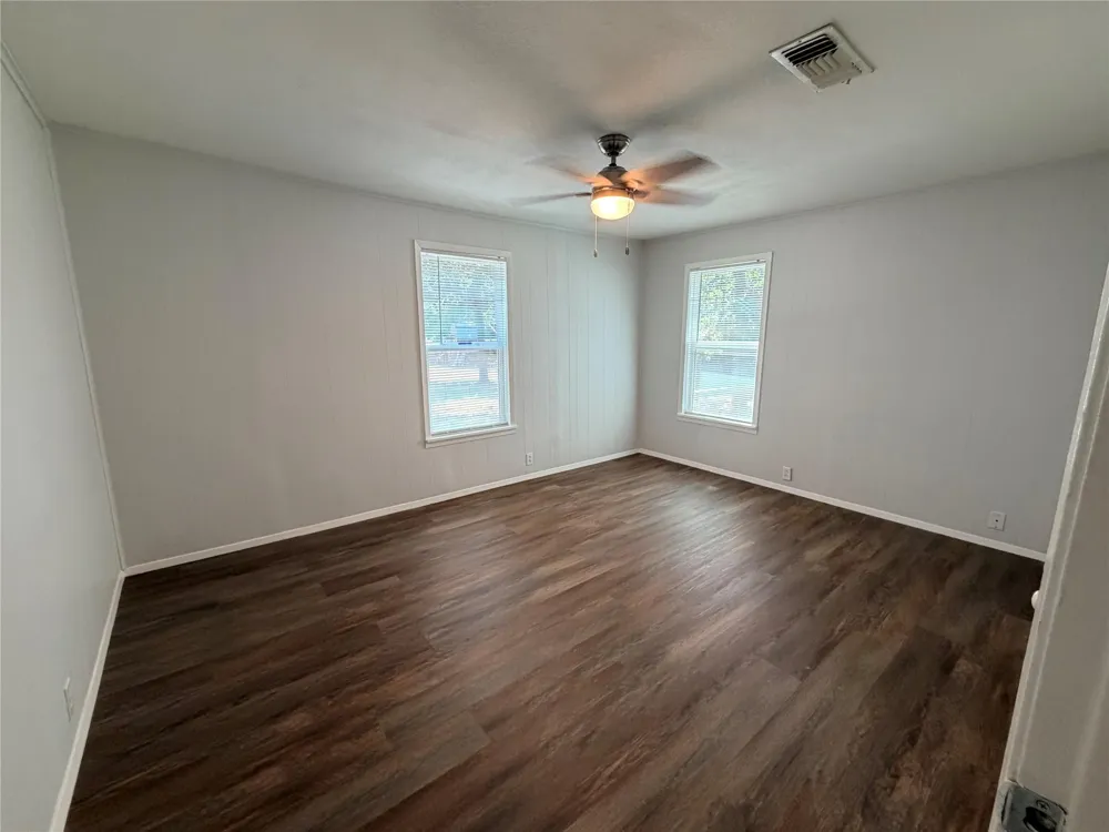 145 Pine Hollow Lane Huntsville, TX 77320