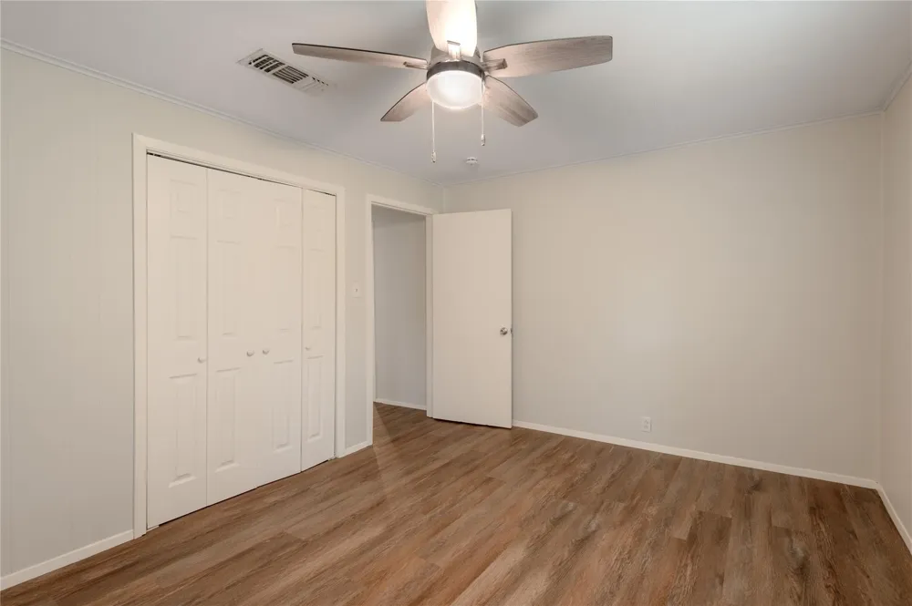 145 Pine Hollow Lane Huntsville, TX 77320