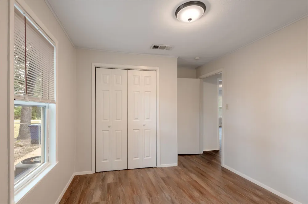 145 Pine Hollow Lane Huntsville, TX 77320
