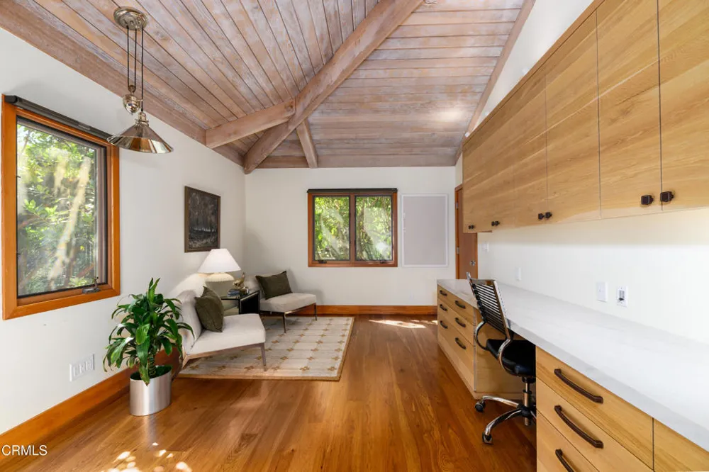 1476 Pathfinder Avenue Westlake Village, CA 91362