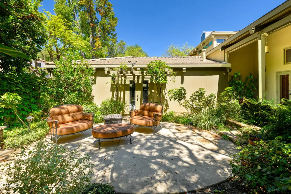 1476 Pathfinder Avenue Westlake Village, CA 91362