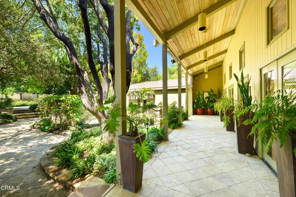 1476 Pathfinder Avenue Westlake Village, CA 91362