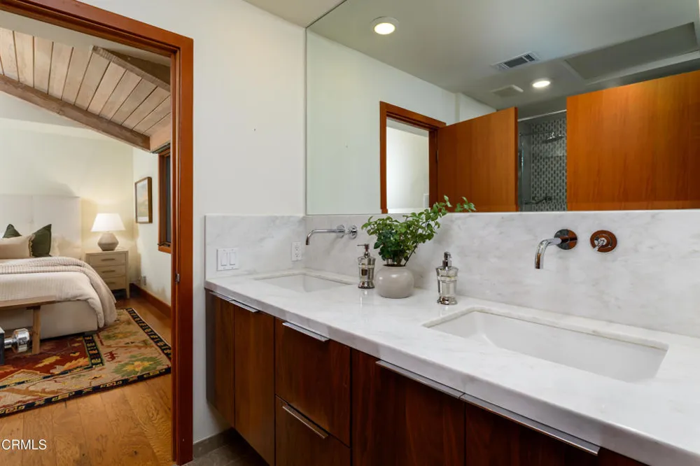 1476 Pathfinder Avenue Westlake Village, CA 91362