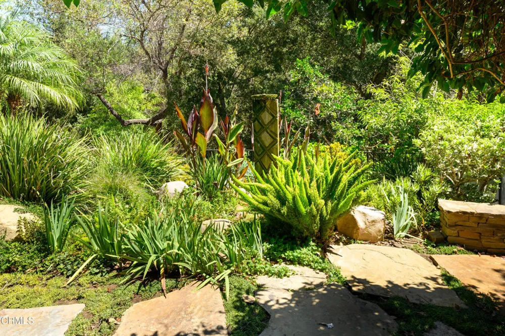 1476 Pathfinder Avenue Westlake Village, CA 91362