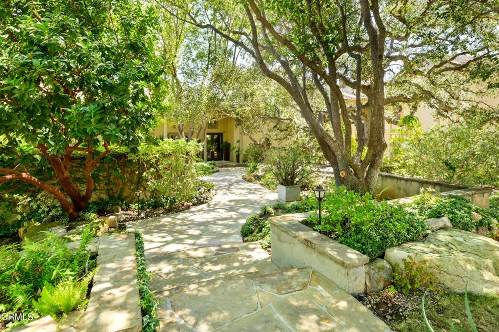 1476 Pathfinder Avenue Westlake Village, CA 91362