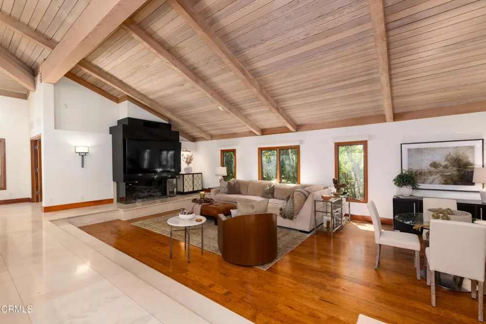 1476 Pathfinder Avenue Westlake Village, CA 91362