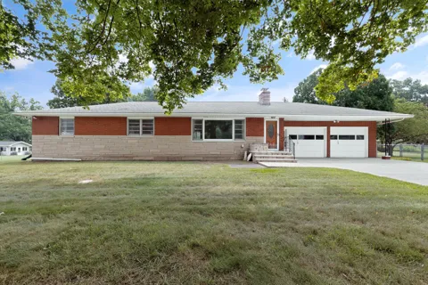 128 Schirmer Parkway