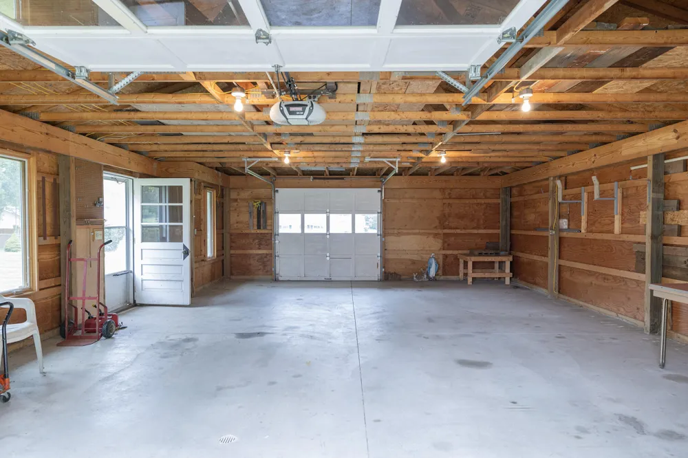 128 Schirmer Parkway Buchanan, MI 49107