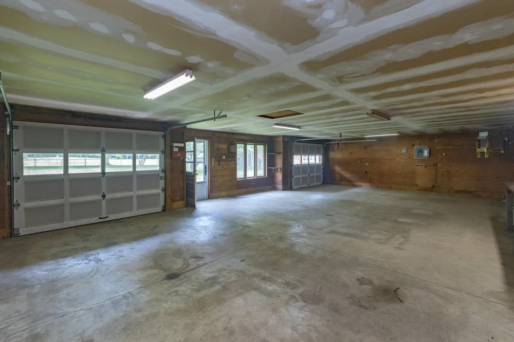 128 Schirmer Parkway Buchanan, MI 49107