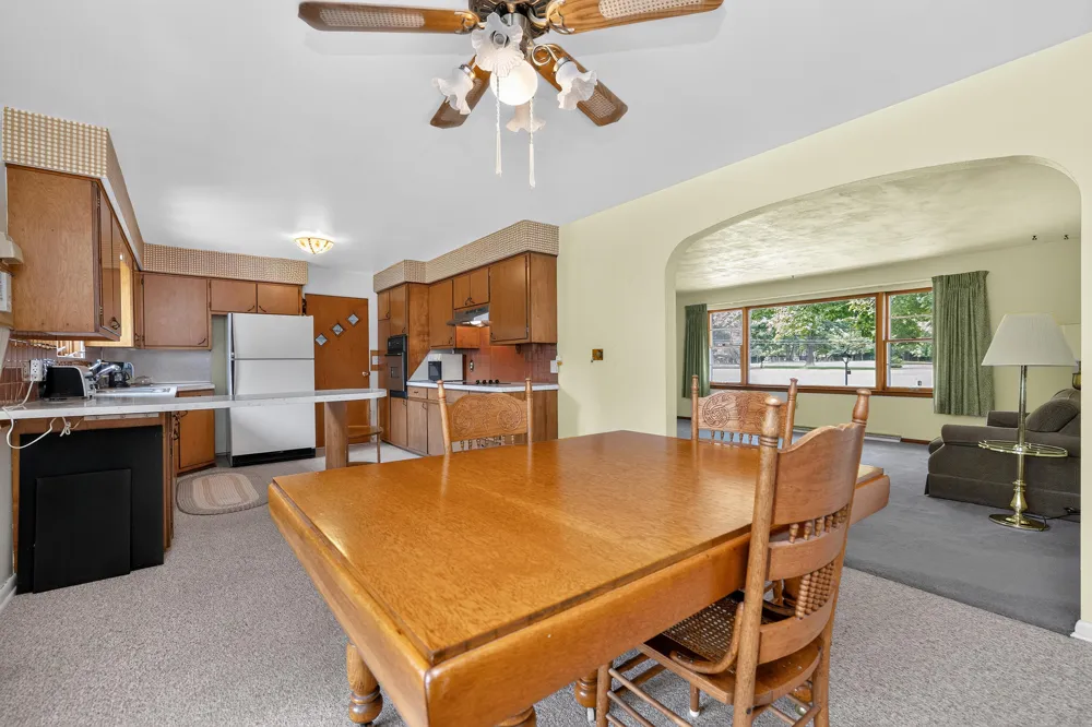 128 Schirmer Parkway Buchanan, MI 49107