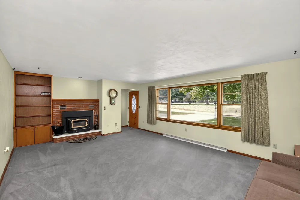 128 Schirmer Parkway Buchanan, MI 49107