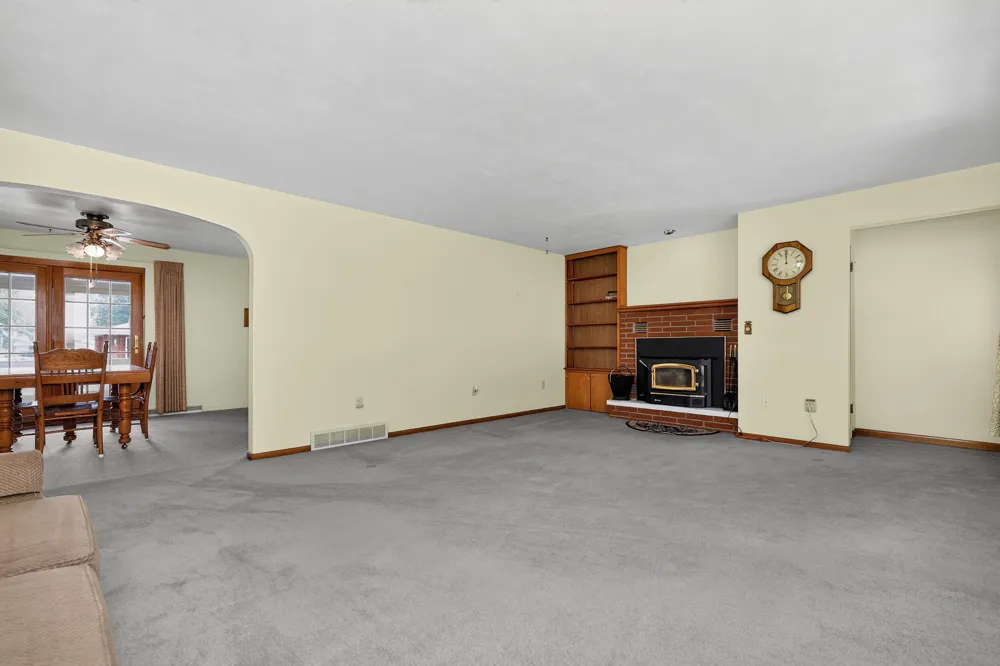 128 Schirmer Parkway Buchanan, MI 49107