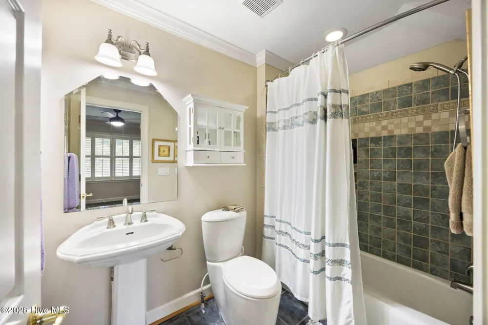 8804 Olympic Lane Wilmington, NC 28411