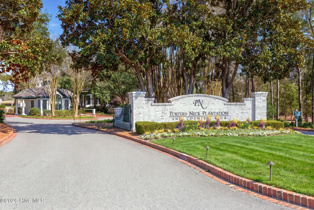 8804 Olympic Lane Wilmington, NC 28411