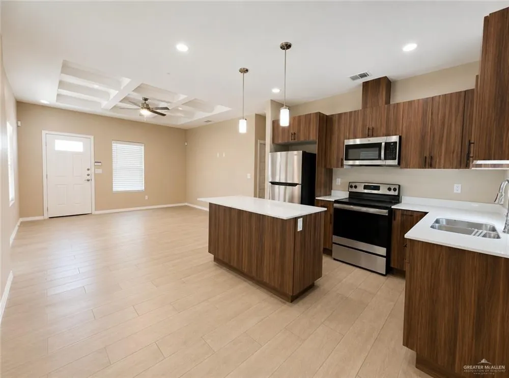 3101 W Sandlewood Street #4 Edinburg, TX 78541