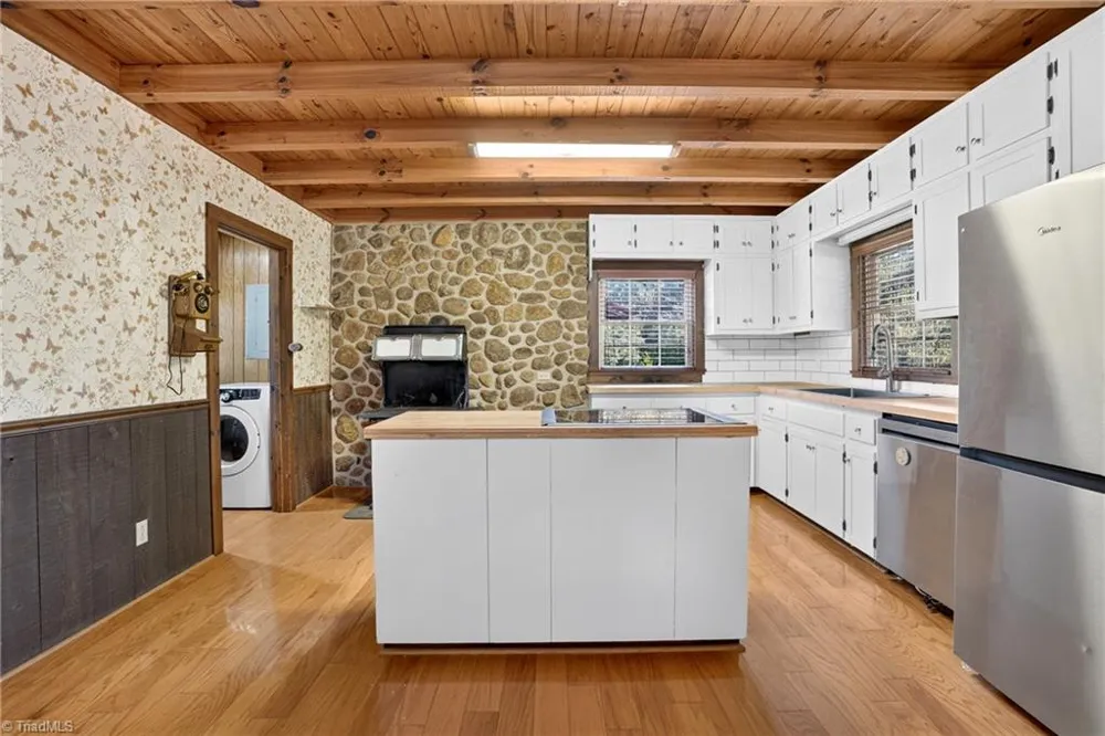4269 Bright Star Lane Asheboro, NC 27205