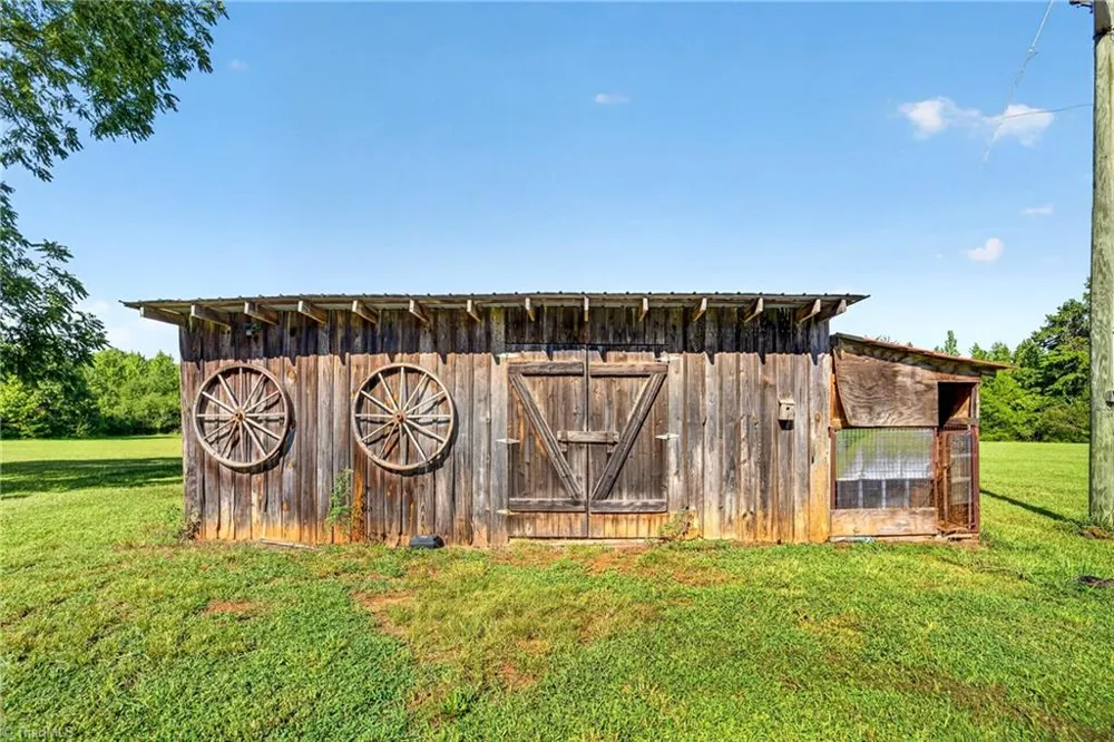 4269 Bright Star Lane Asheboro, NC 27205