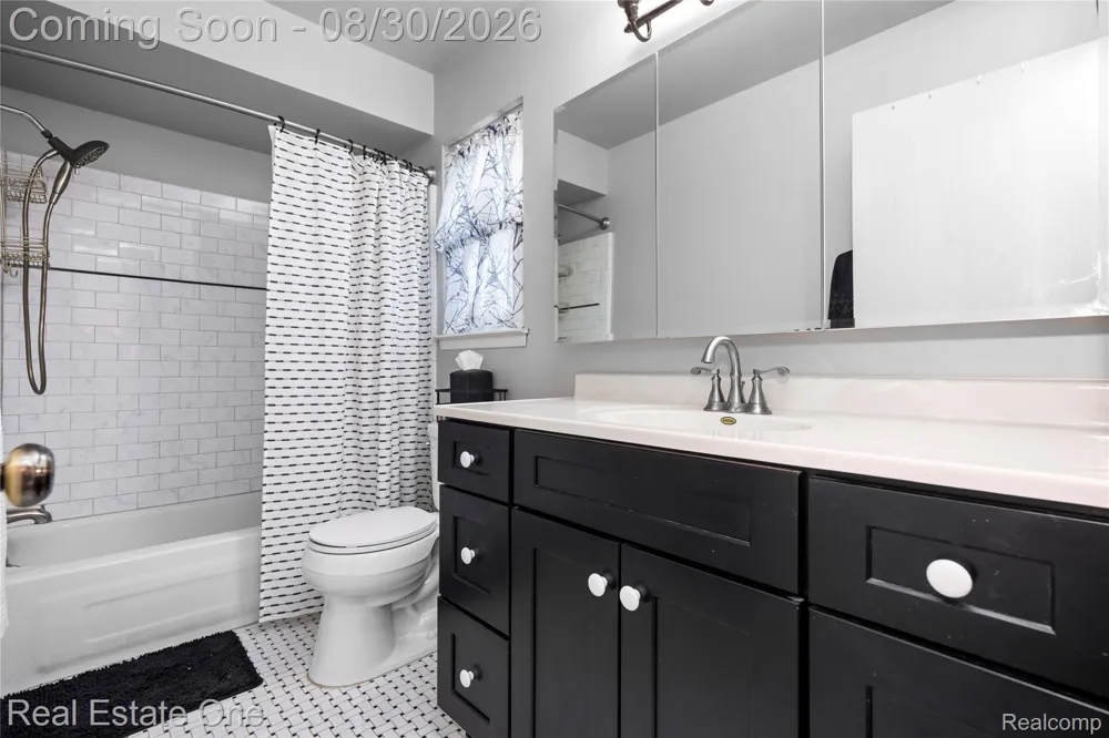 1667 Brentwood Drive Wixom City, MI 48393