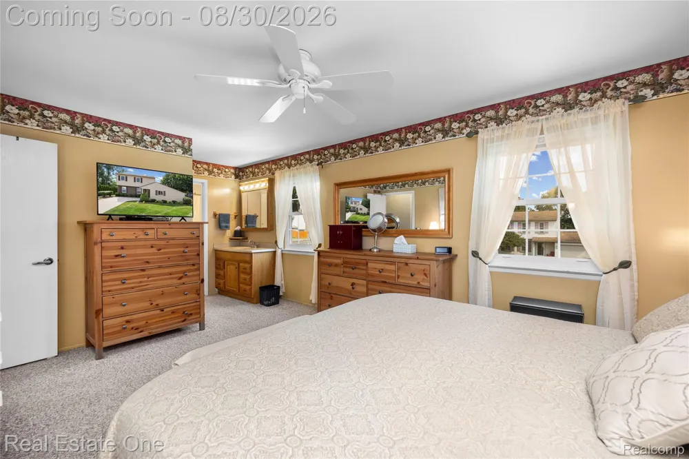 1667 Brentwood Drive Wixom City, MI 48393