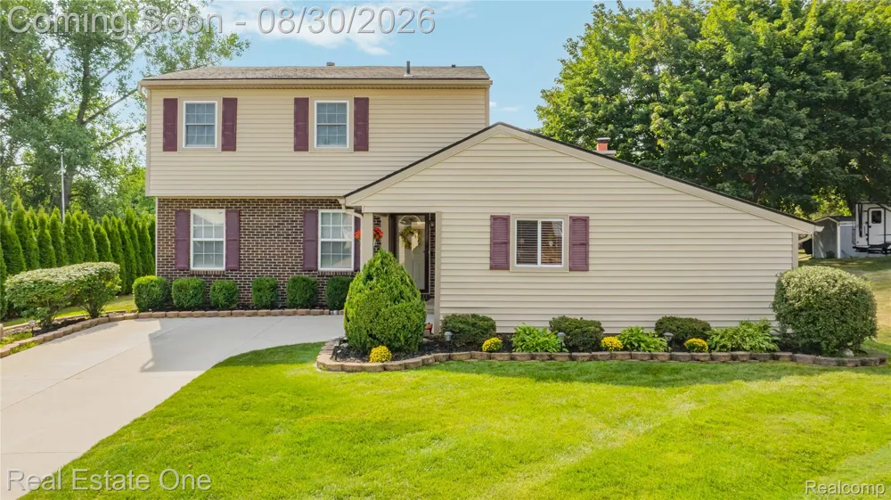 1667 Brentwood Drive Wixom City, MI 48393