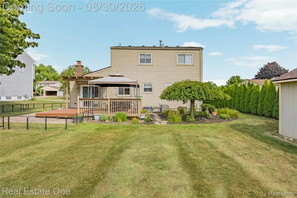 1667 Brentwood Drive Wixom City, MI 48393