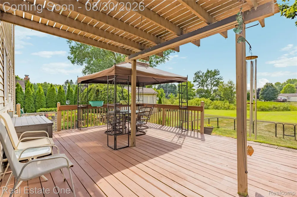1667 Brentwood Drive Wixom City, MI 48393