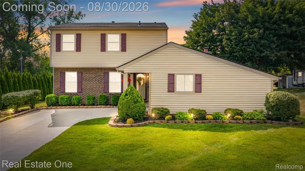 1667 Brentwood Drive Wixom City, MI 48393