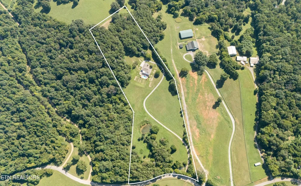 585 Little Dogwood Rd Kingston, TN 37763
