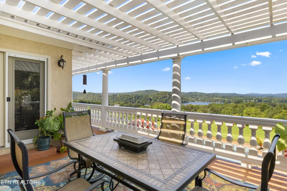 585 Little Dogwood Rd Kingston, TN 37763