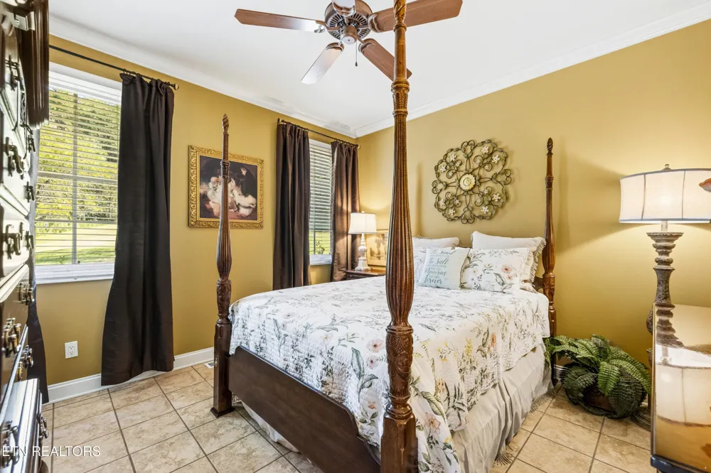 585 Little Dogwood Rd Kingston, TN 37763