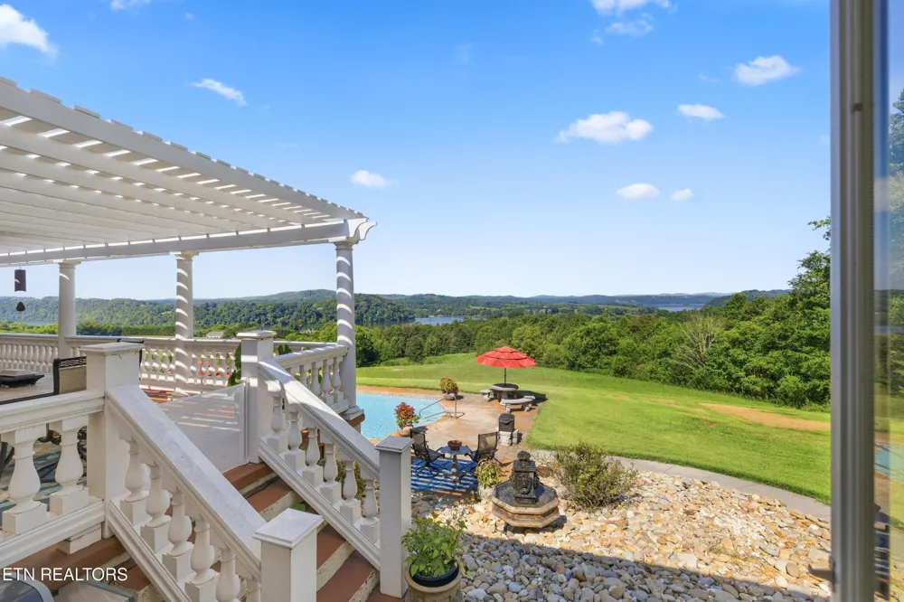 585 Little Dogwood Rd Kingston, TN 37763