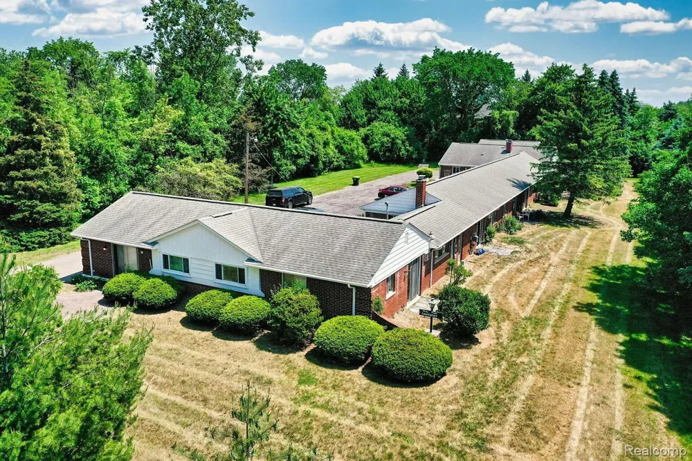 22000 Beck Road #101 Novi City, MI 48167