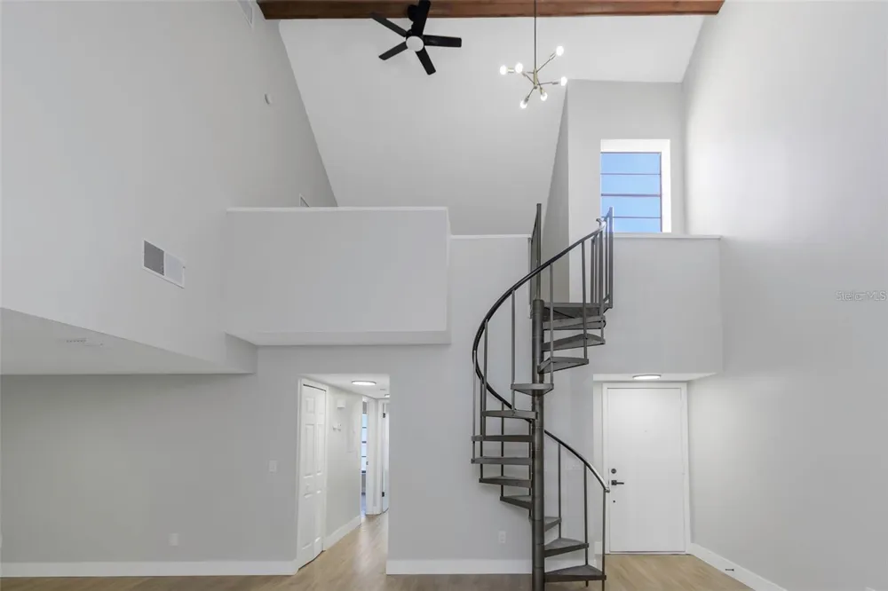 5151 PURITAN CIRCLE #1022 Tampa, FL 33617