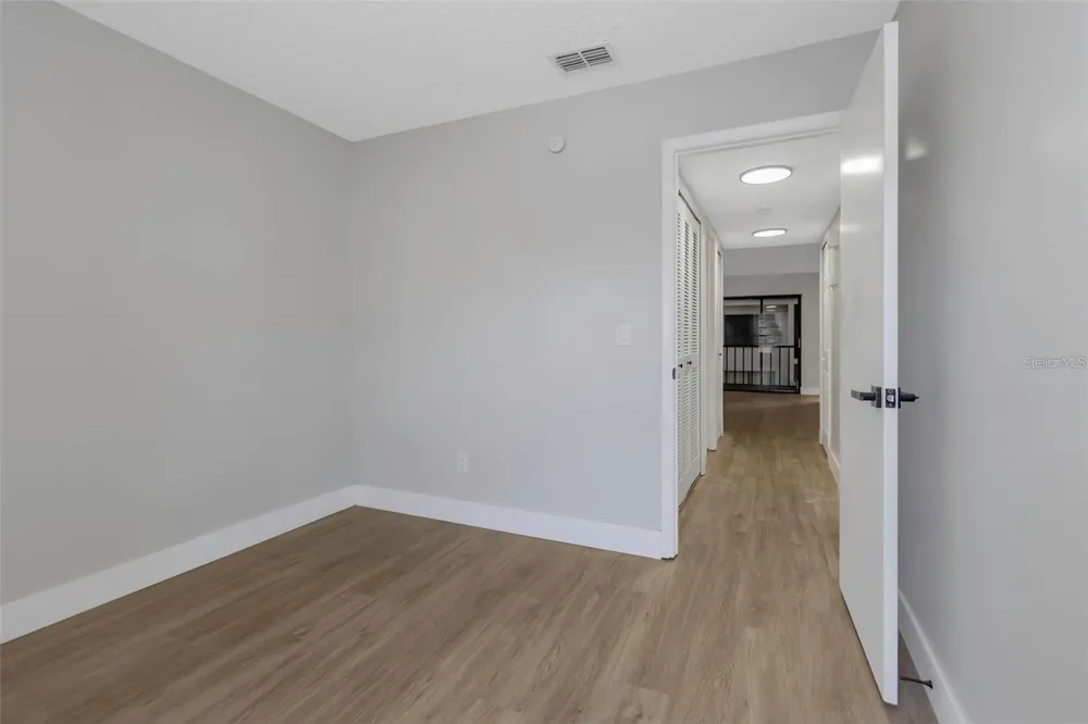 5151 PURITAN CIRCLE #1022 Tampa, FL 33617