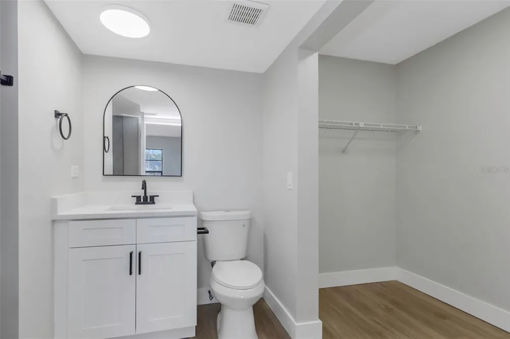 5151 PURITAN CIRCLE #1022 Tampa, FL 33617