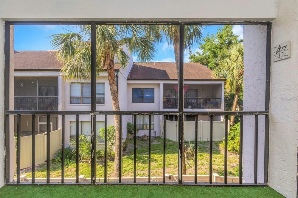 5151 PURITAN CIRCLE #1022 Tampa, FL 33617